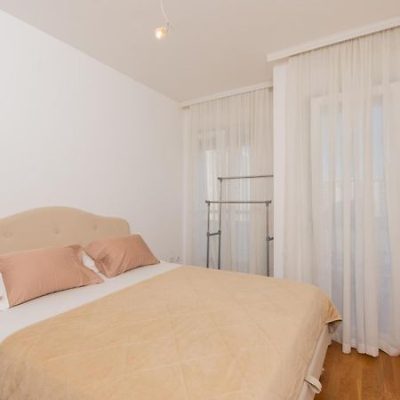 Lux City Apartment With Parking Подгорица Екстериор снимка