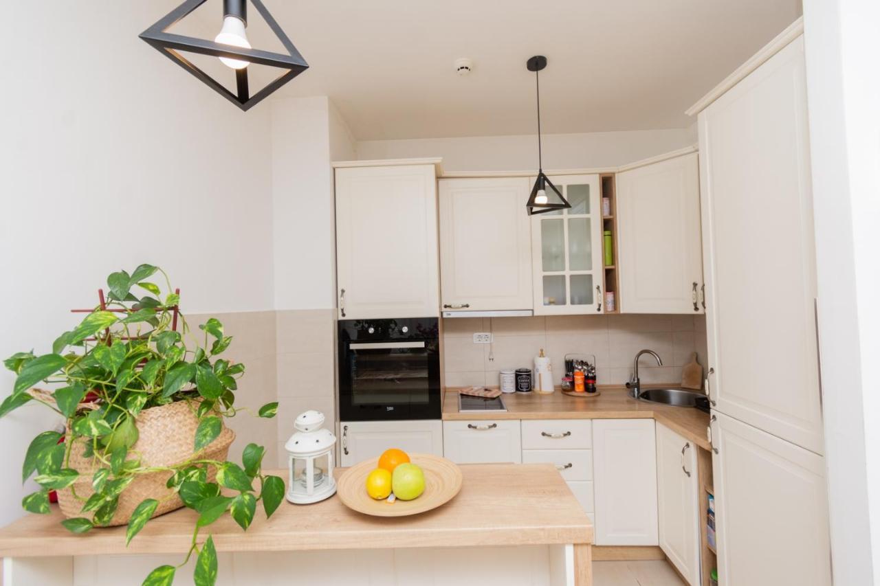 Lux City Apartment With Parking Подгорица Екстериор снимка