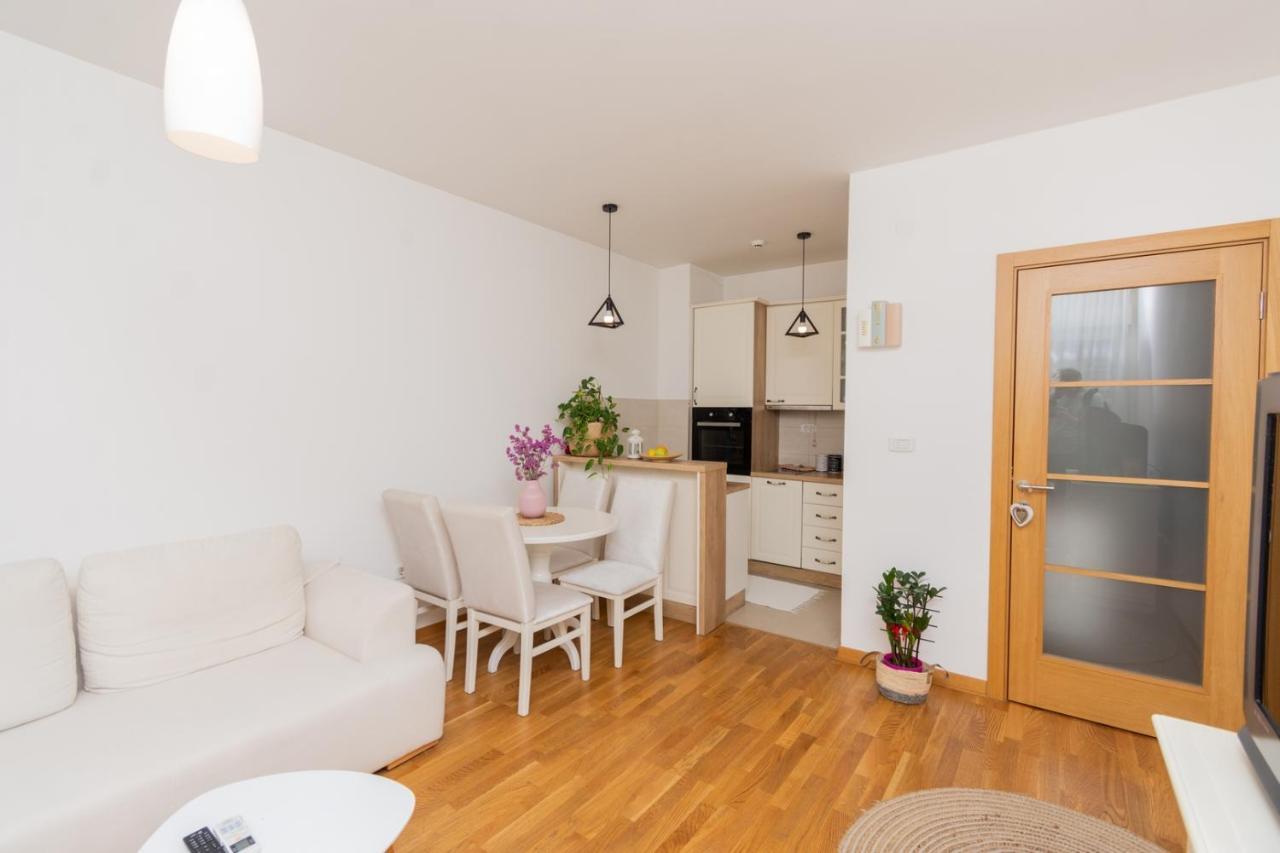 Lux City Apartment With Parking Подгорица Екстериор снимка