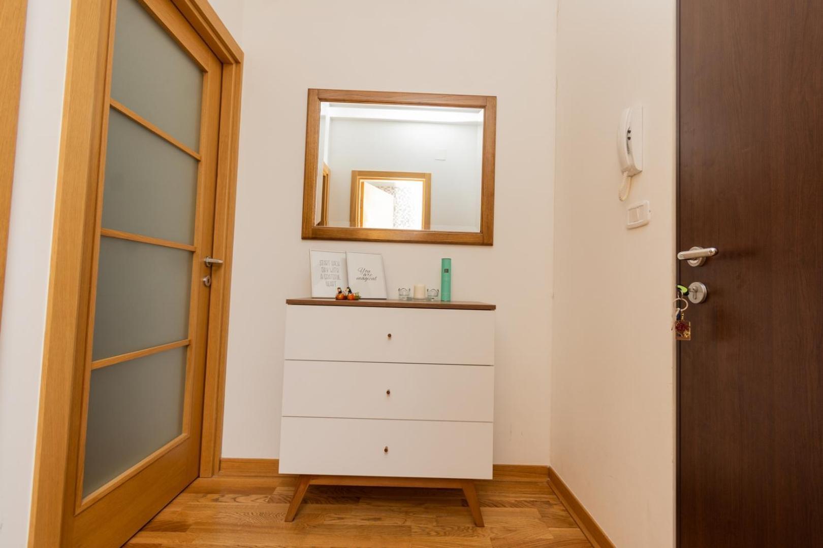 Lux City Apartment With Parking Подгорица Екстериор снимка